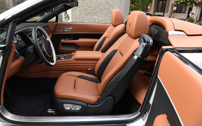 Rolls-Royce Dawn Silver-Bullet...Interior