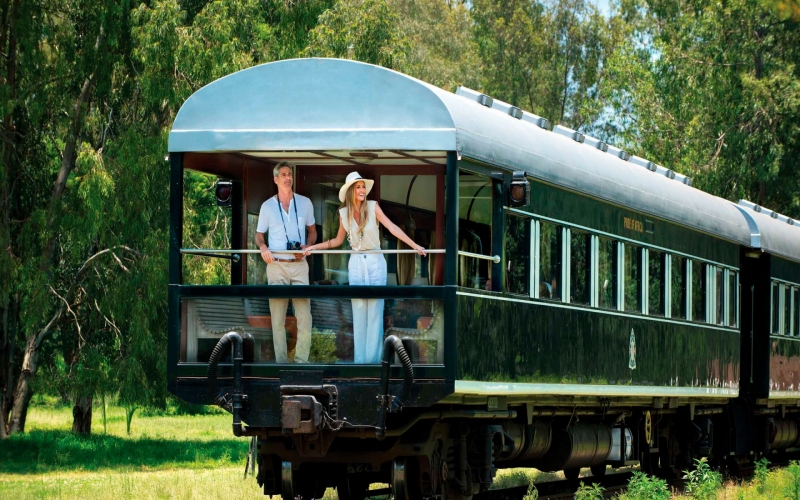 Unique to the Rovos Rail is that the Windows in the Lounge Car Open