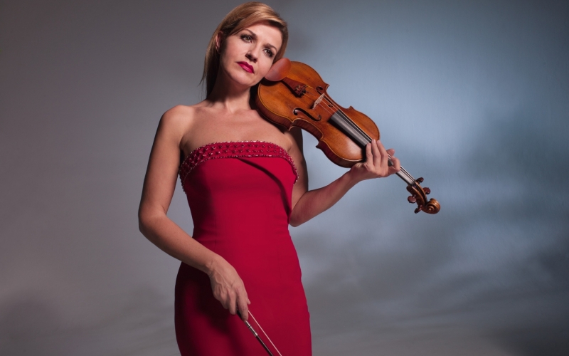 Anne Sophie Mutter, a Rapturous Goddess and her Stradivarius