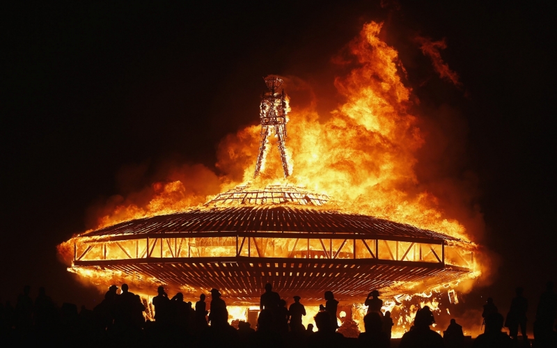 /images-articles/20077/box5/1-5-The-Wonders-of-Burning-Man-are-Everywhere-sm.jpg